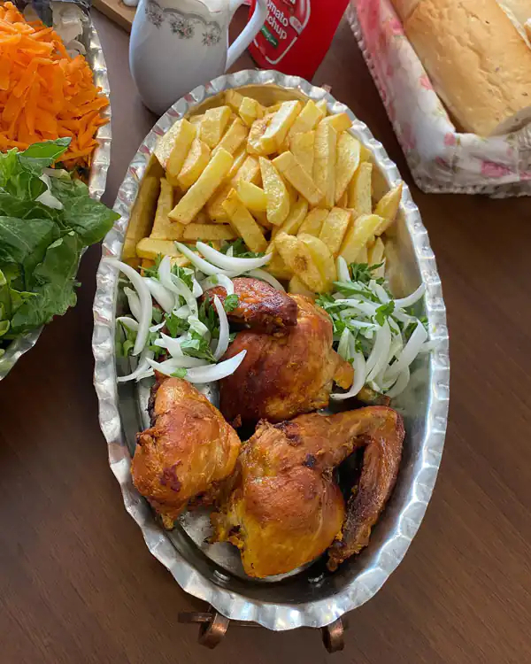 تزیین مرغ سرخ شده