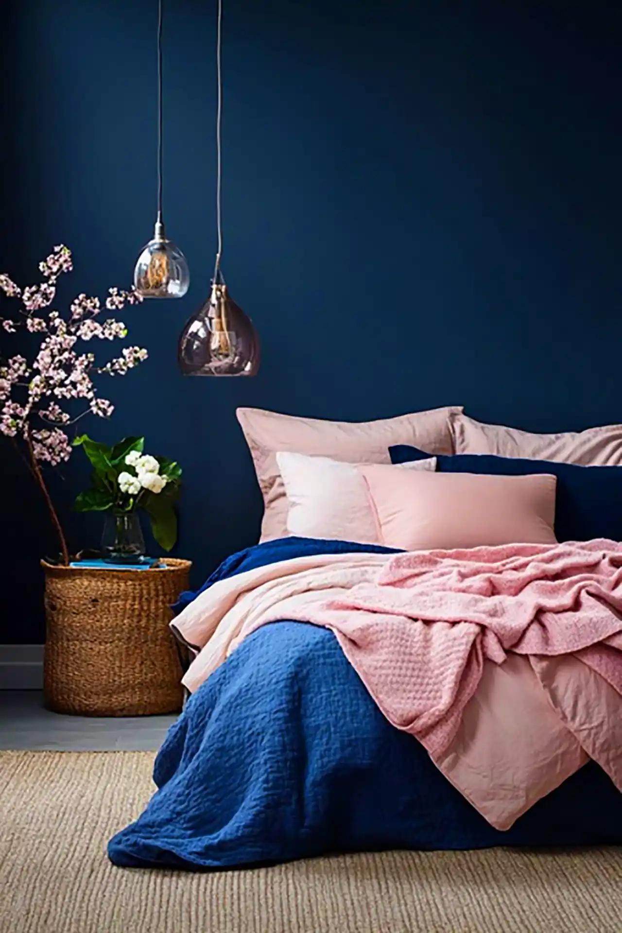 دکور اتاق با تم سرمه ای 