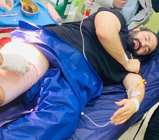 حمله خونین مرد چاقوکش به کارگردان سینما در بازار طلای تهران/ محمد حسام حدادیان به شدت مجروح شد + عکس