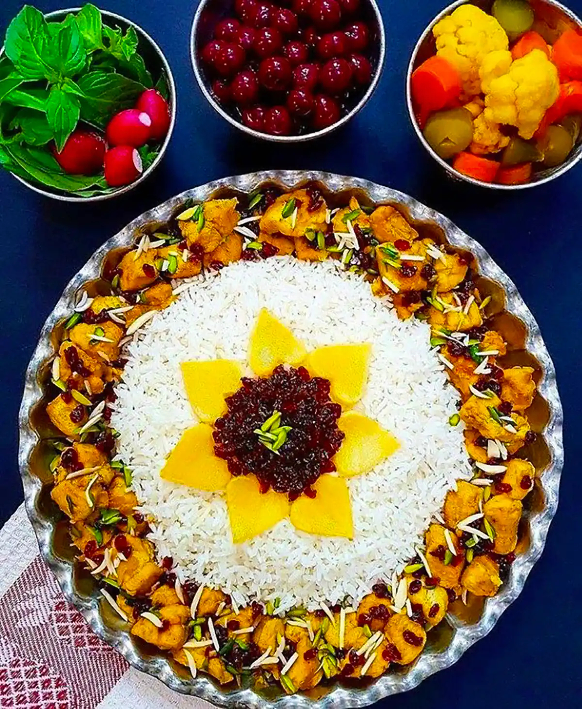دیزاین پلو زعفرانی