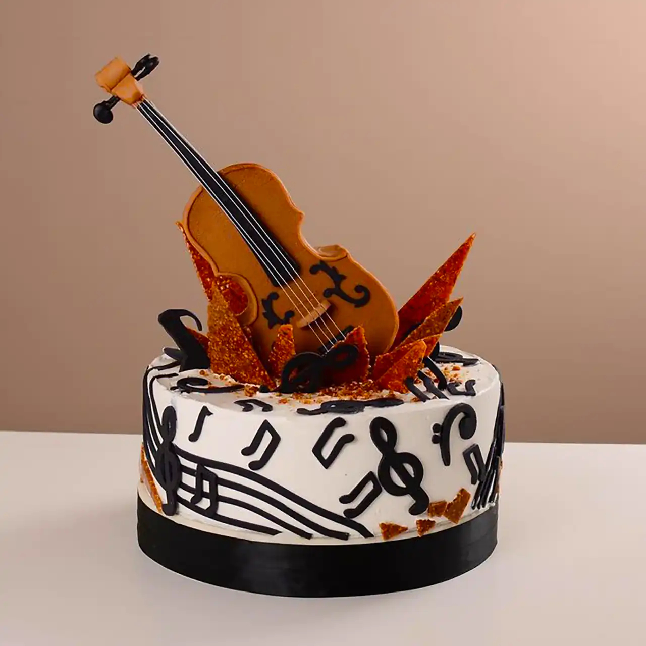 کیک تولد گیتاری