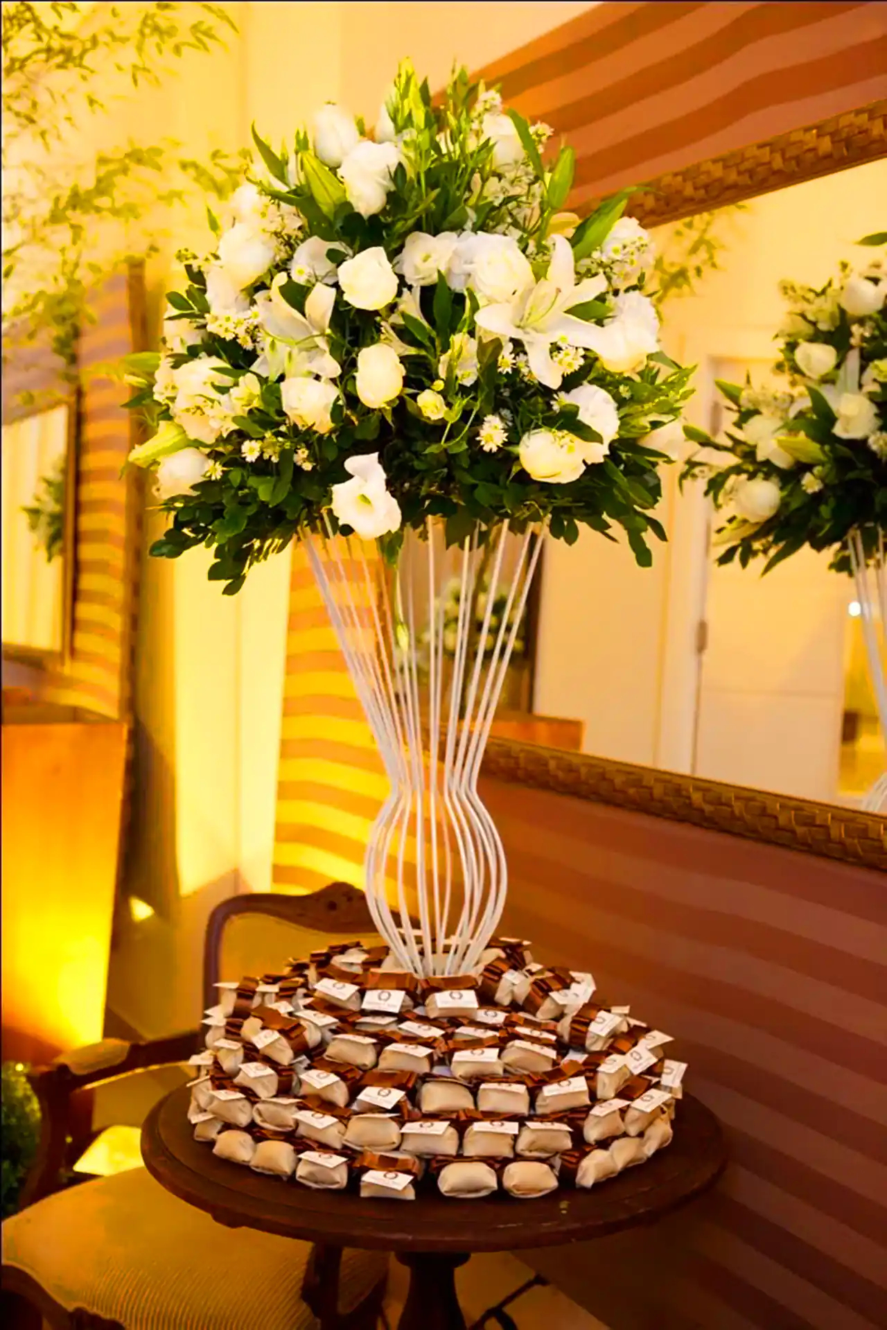 چیدمان میز برای گیفت عروسی 