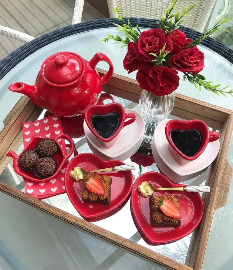 سرویس صبحانه خوری فانتزی شیک قرمز