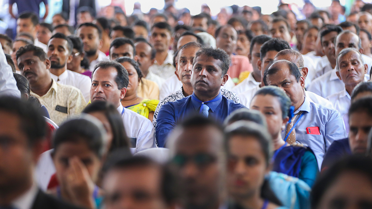 	آیت الله سید ابراهیم رئیسی  در مراسم افتتاح و بهره‌برداری از ابرپروژه چند منظوره «اومااویا» در سریلانکا	