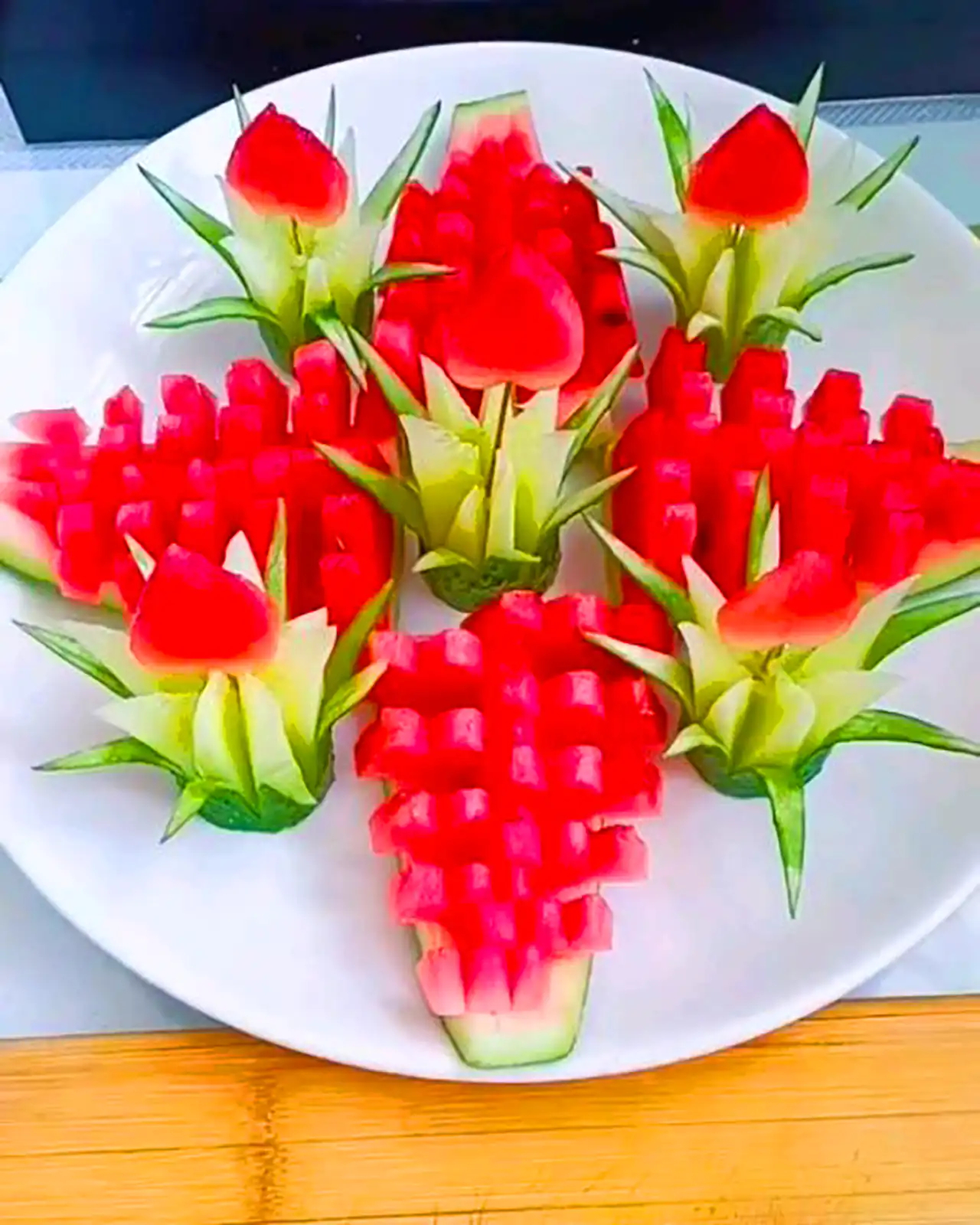 تزیین هندوانه برای یلدا