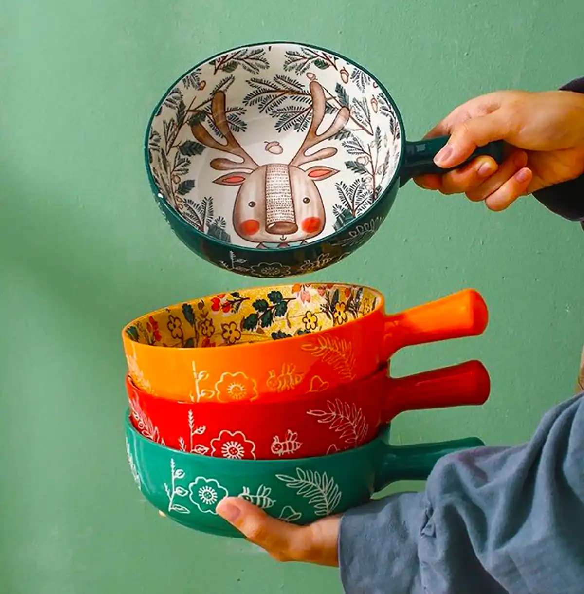کاسه سفالی خوش رنگ