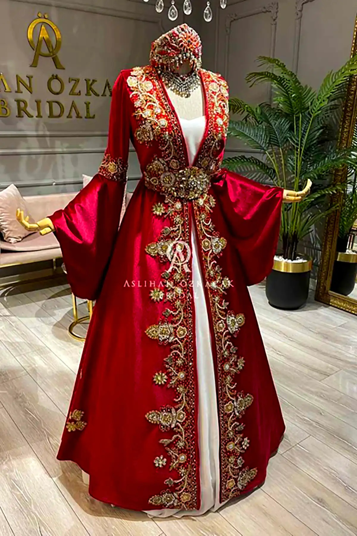 لباس شب باشکوه قرمز