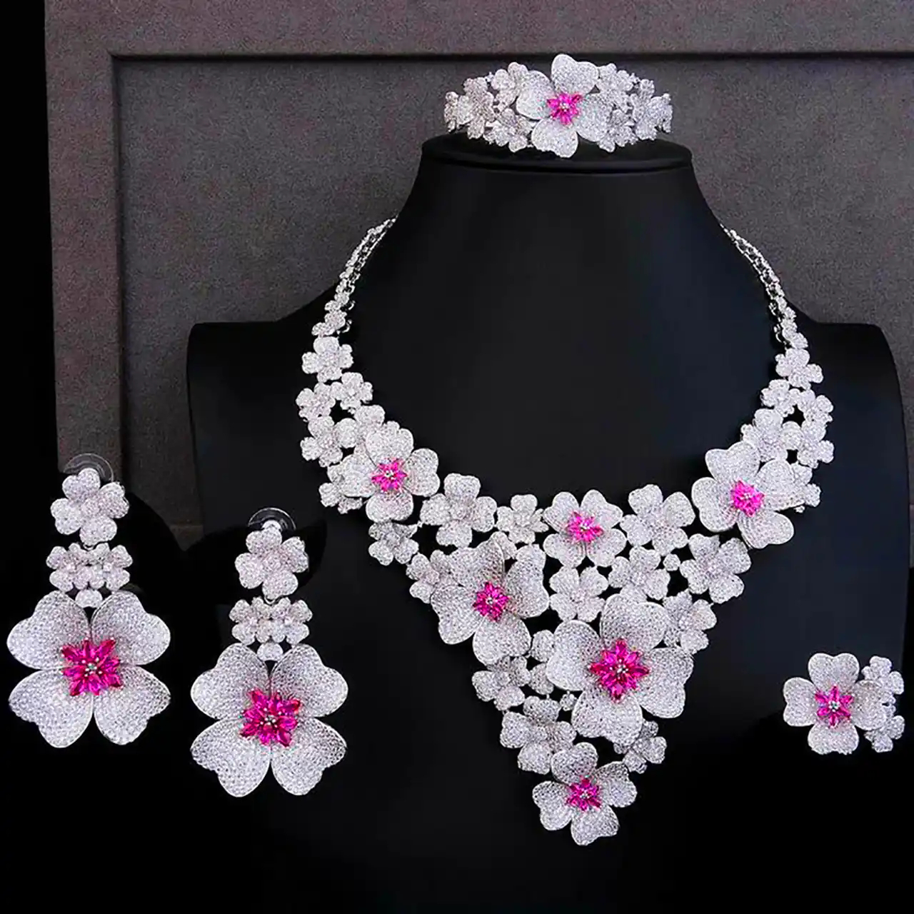 سرویس کامل جواهر لاکچری 