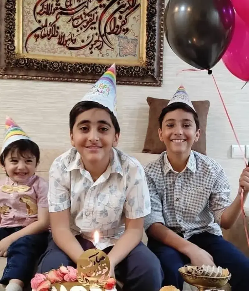 نگاهی به چیدمان شیک و ایرانی‌پسند منزل المیرا شریفی‌مقدم و همسرش/ از تابلو فرش قرآنی و مبلمان سلطنتی تا پرده‌های اعیانی