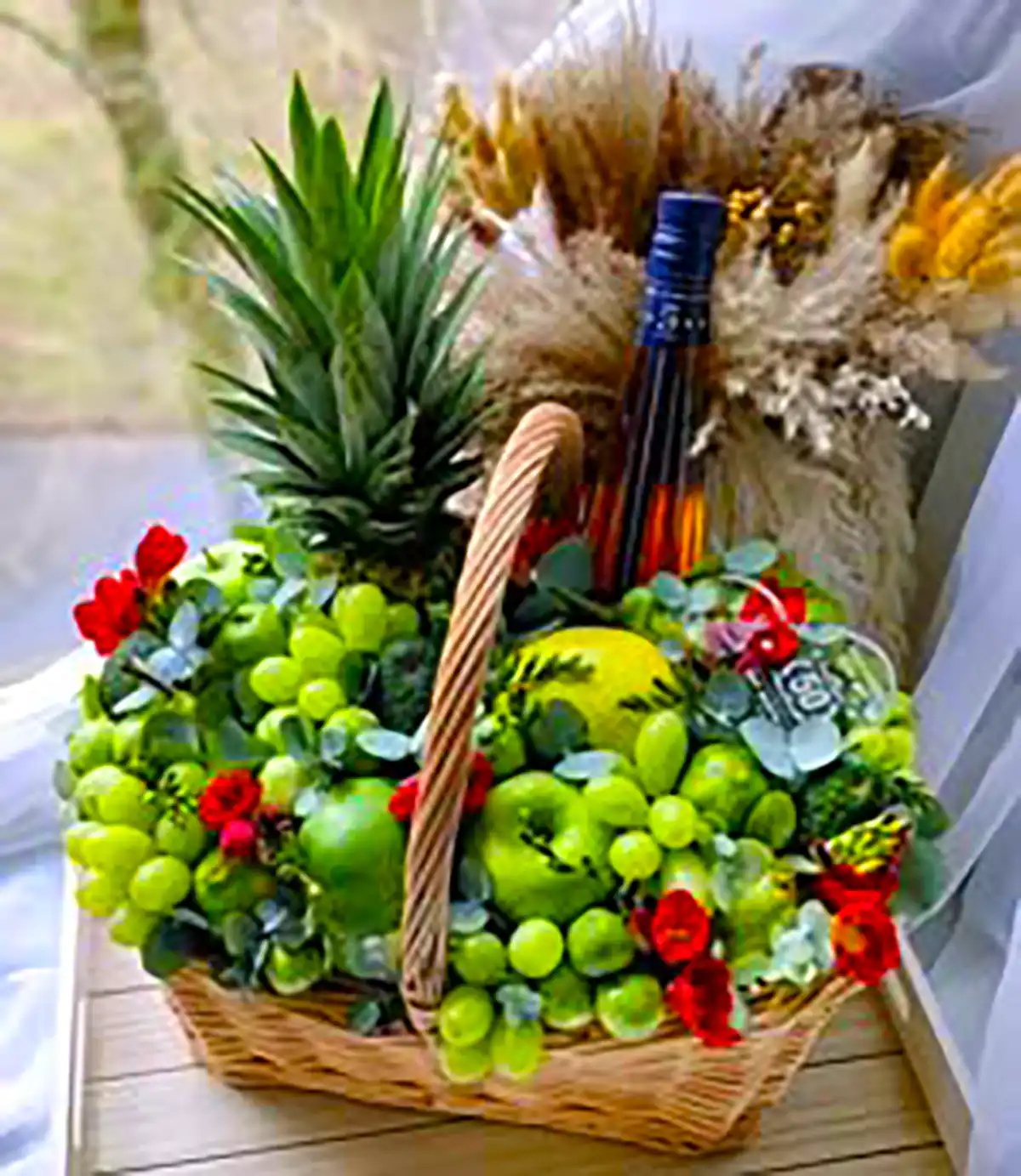 سبد میوه کادویی عروس