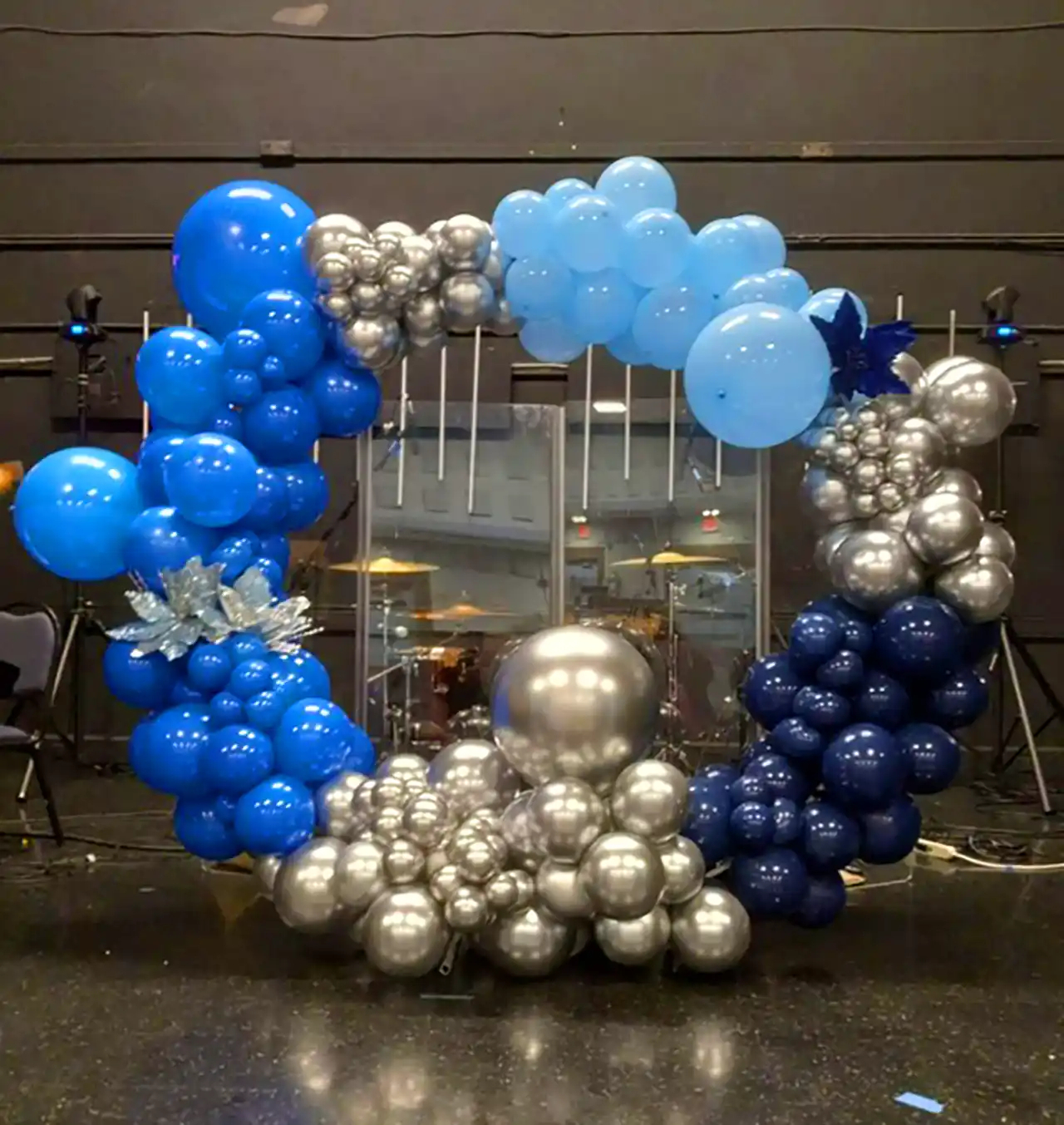 دکور جشن با تم آبی