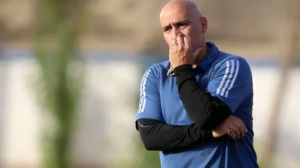 منصوریان: هیچ مسئولی پایش را به رختکن صنعت نفت آبادان نگذارد + فیلم