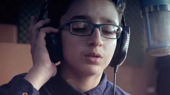 فیلم غوغای خوانندگی آهنگ شجریان توسط نوجوان ایرانی/  پارسا خائف در قله خوانندگی !