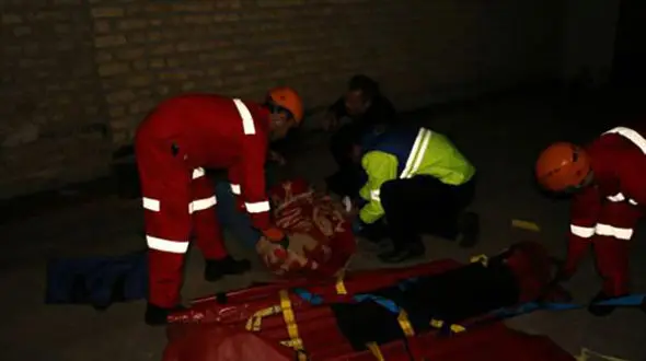 سقوط زن جوان از پشت بام ساختمان 2 طبقه در مشهد