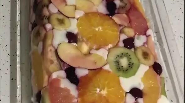 یک دسر میوه ای راحت و خوشمزه مخصوص یلدا / فیلم