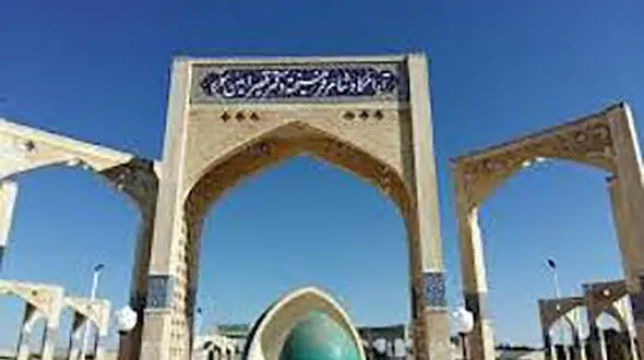 مزار قیصر امین‌پور در معرض تخریب است