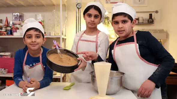  اعجوبه های کوچولو، شیرینی پز های حرفه ای تهران/ کیک می پزیم تا لگو، خانه و ماشین بخریم + فیلم