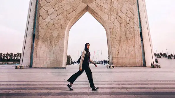 عکس‌های دختر روس از جاذبه‌های تاریخ ایران