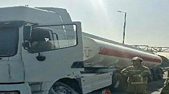 جلوگیری از فاجعه آتش گرفتن تانکر 32 هزار لیتری بنزین در اتوبان یاسینی