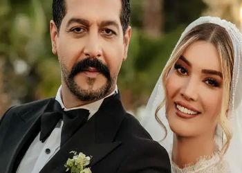 حرکت عاشقانه کامران تفتی بعد ازدواج با متین ستوده / چشمش دیگه هیچکس و نمیبینه!