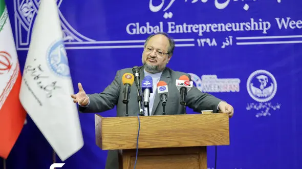 سهام عدالت خود را ارزان نفروشید / خبرهای تازه از بورسی شدن شستا