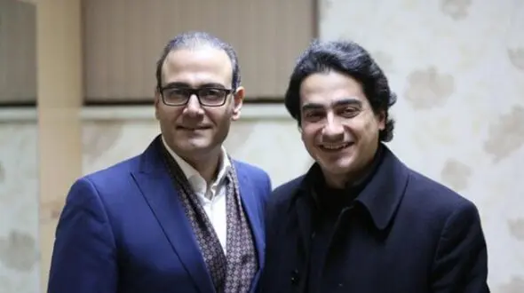 فیلم/ سکته رد کردن بامزه علیرضا قربانی تَرک موتور همایون شجریان وسط اتوبان شلوغ تهران