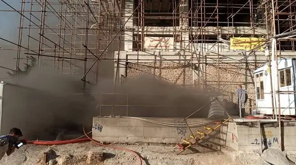 آتش سوزی وحشتناک یک برج مسکونی در اتوبان ارتش