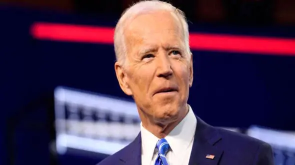 جوبایدن رسوا شد / آزار 2 زن + عکس