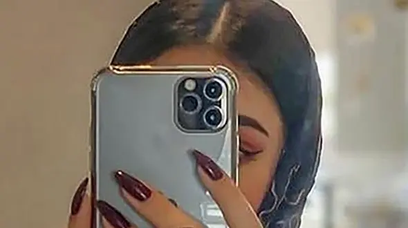 این دختر بخاطر زشتی اش از پدر و مادرش شکایت کرد + عکس