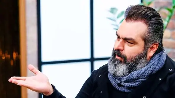 چیدمان خانه شهرام قائدی با ترکیب رنگ‌های گرم و حس آرامش /از کف تا سقف، همه چیز حساب‌شده؛ خانه‌ای به سبک مدرن و اصیل