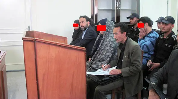 میهمانی مستانه زن شوهردار برای پنهان نگه داشتن ارتباط های پنهانی اش با مردان غریبه / نیما مشروب دست ساز خورد و دیگر بیدار نشد