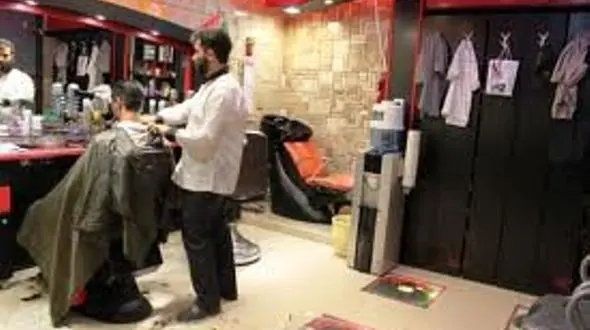 آرایشگاه ها فقط طبق دستور اتحادیه می توانند موهای مردان را کوتاه کنند ! 