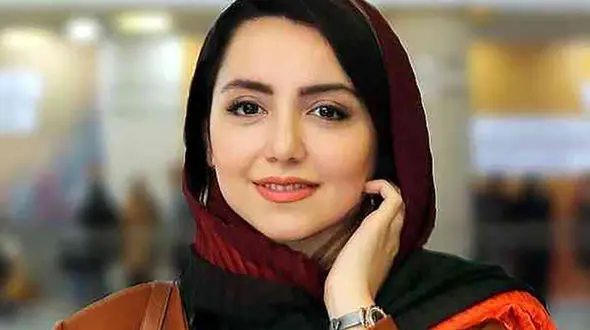 نازنین بیاتی و نگار فروزنده در یک قاب صمیمی