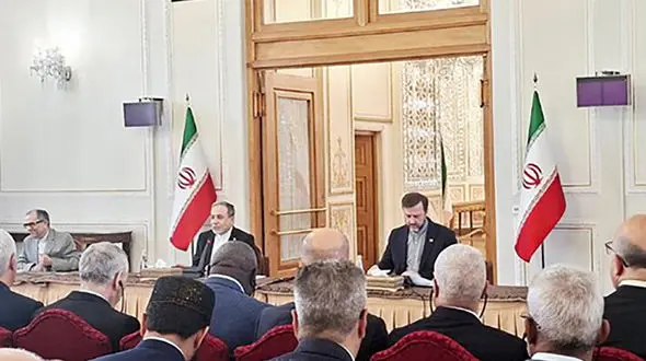عراقچی: جنگ رسماً در تمام جبهه‌ها تمام شده/ هر حملهٔ اسرائیل به لبنان نقض تفاهم است