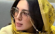 خانم بازیگر فوق لاکچری ایران را بشناسید / سلفی لیلا بلوکات در ماشین میلیاردی اش !