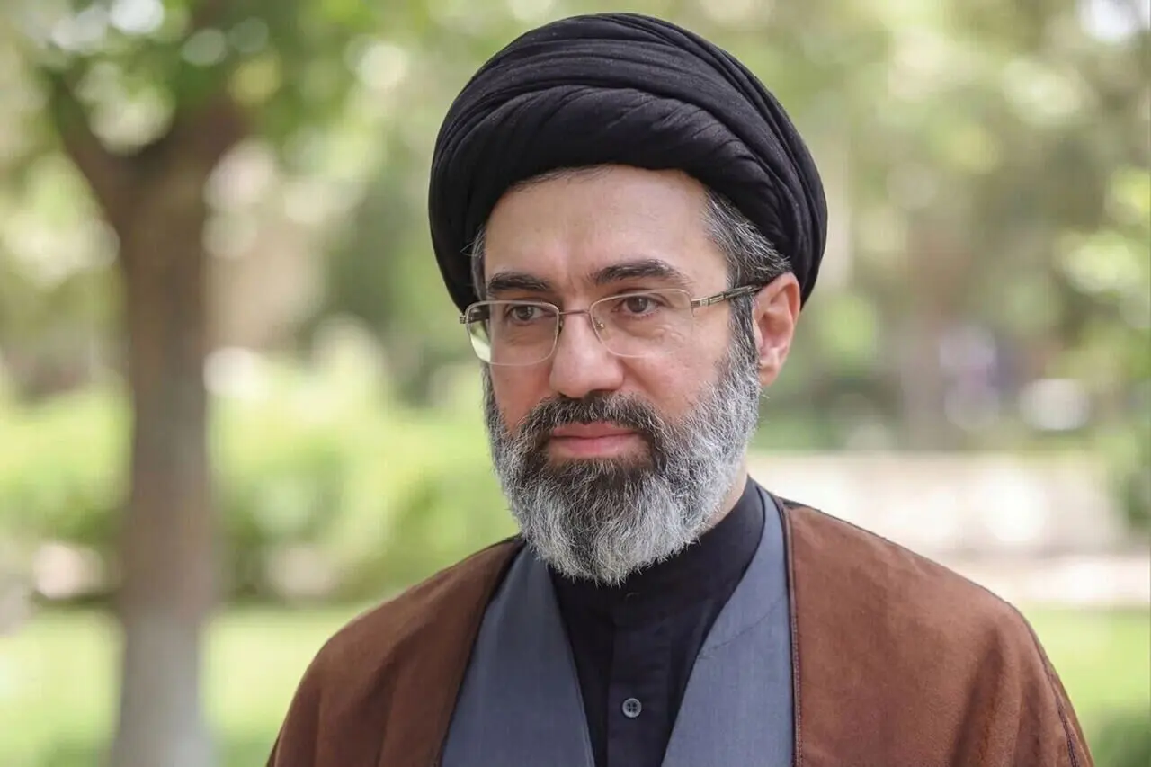 دیدار پزشکیان با آیت الله سیدمجتبی خامنه ای؛ تمامی جزئیات برای اولین بار