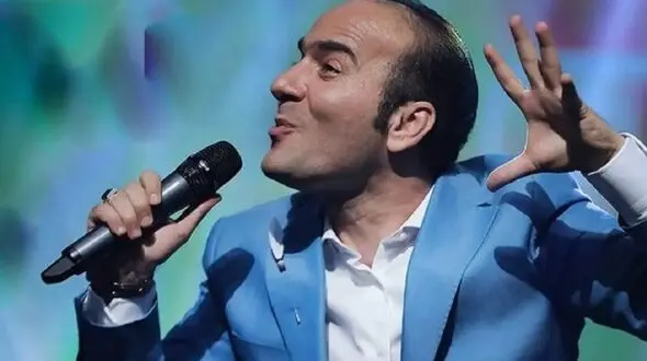 درخواست جالب نوید محمدزاده از حسن ریوندی و جواب بانمک کمدین محبوب: میتونی صدای منم تقلید کنی؟ مگه من ضبط صوتم+ویدیو
