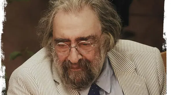 مسعود کیمیایی به سوگ خواهر نشست
