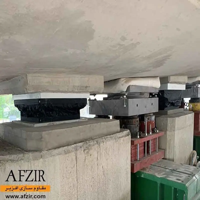 نئوپرن مسلح به صفحات فولادی