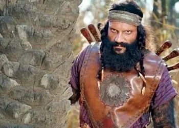 فیلم  پایکوبی حرمله با قیافه ترسناکش وسط خیابون واسه جذب فالوور