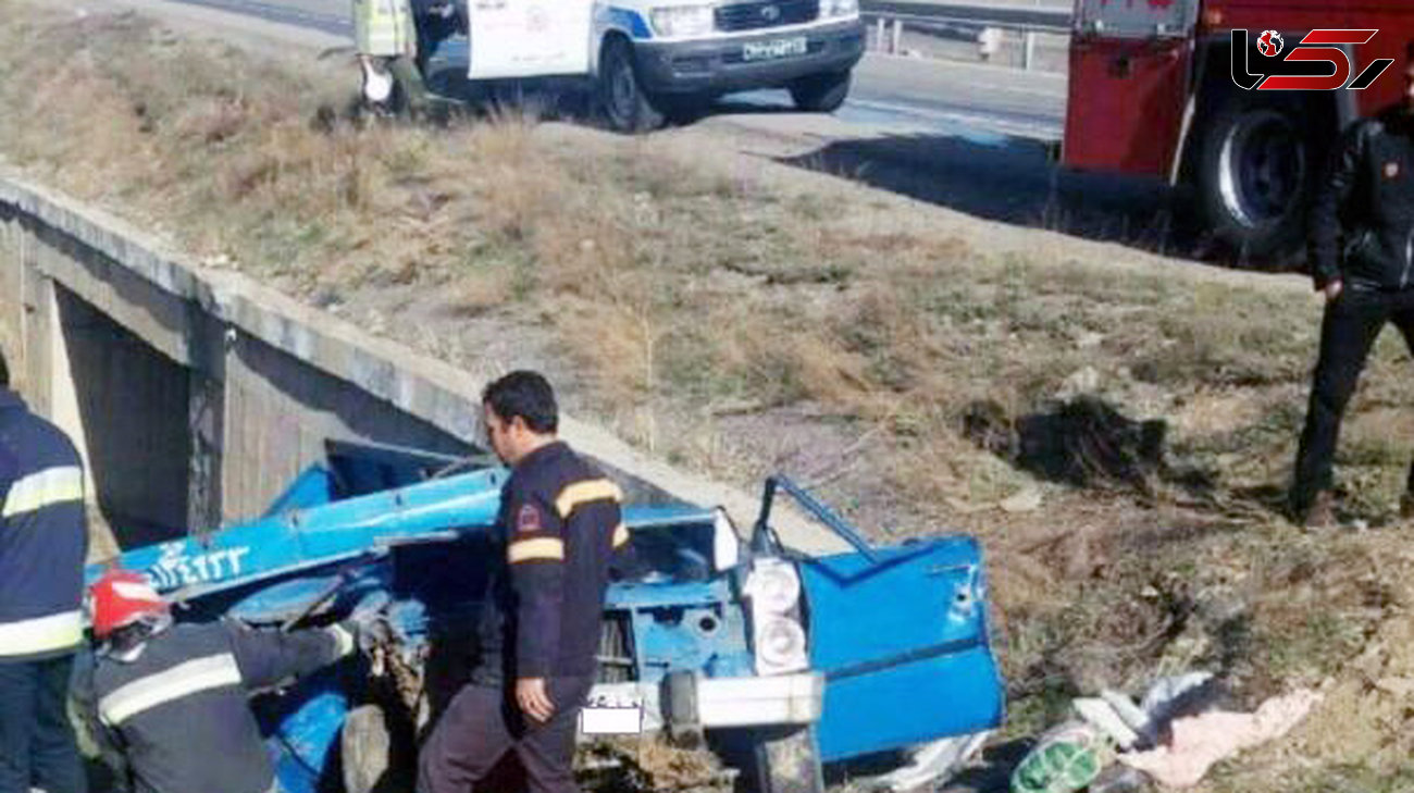 این بار نیسان آبی در تصادف مچاله شد / مرگ 3 مسافر در جاده فسا + عکس بعد حادثه