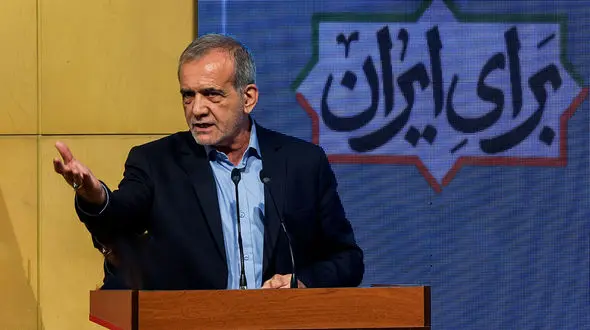 شعرخوانی زیبای مسعود پزشکیان از استاد شهریار به زبان ترکی/ دلنشین و پرمعنا+فیلم