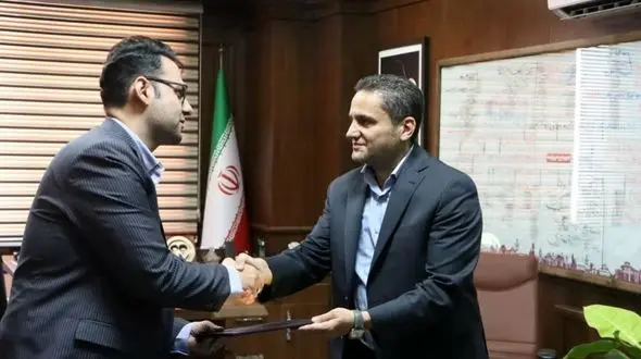 محمدرضا فروتن مدیریت ارتباطات و امور بین الملل و ناصر عطایی معاونت مالی و اقتصادی شهرداری رشت را عهده دار شدند