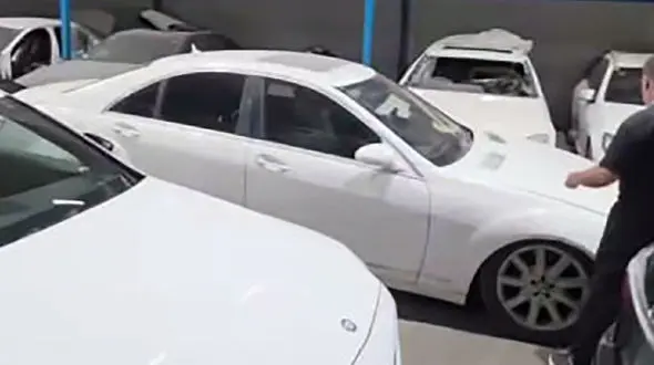 بنز 240 میلیونی دبی در آستانه‌ اوراق شدن؛ سرنوشت باورنکردنی یک لوکس افسانه‌ای! / فیلم