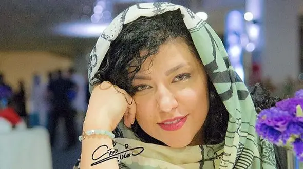 عکس زیرخاکی کودکی پریچهر قنبری، همسر سابق شهاب حسینی در کنار پدر و مادرش / جوری شبیه مامانش هست که انگار خودشه