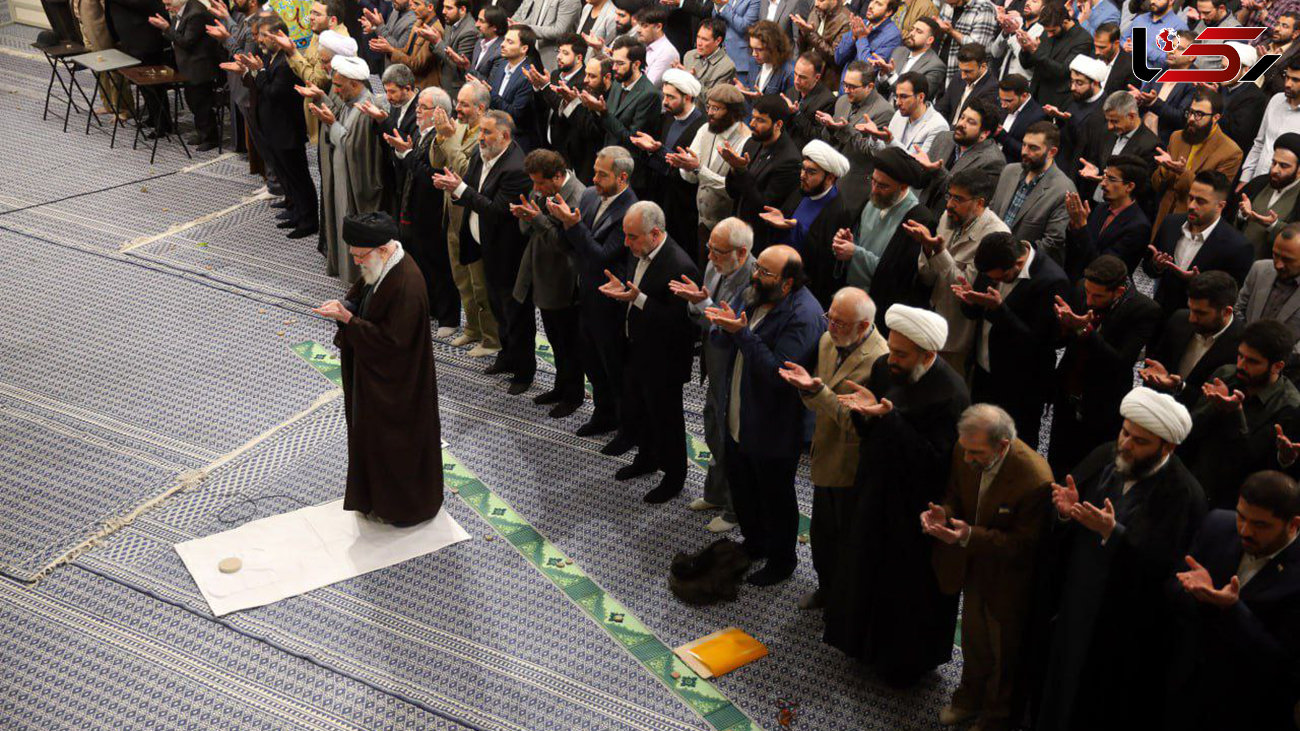 دیدار شاعران با رهبر انقلاب در شب میلاد امام حسن مجتبی (ع)