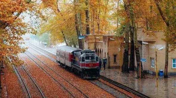 از جشنواره لاله های کرج تا ایستگاه راه آهن بیشه