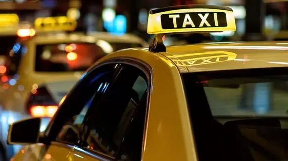 سرقت خونین با نقاب مسافربر / دختر جوان با ضربات چاقو مجروح شد