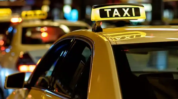 سرقت خونین با نقاب مسافربر / دختر جوان با ضربات چاقو مجروح شد