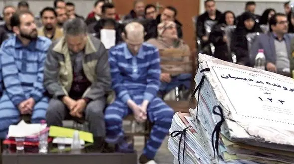 پخش مستنداتی از اقدامات خلاف قانون متهمان در صحن علنی دادگاه